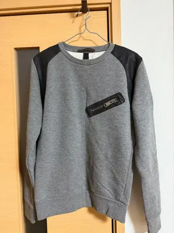 REPLAY 그레이 맨투맨 지퍼 포켓 부착