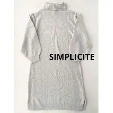 미사용 여성용 심플리시떼 터틀넥 니트 원피스