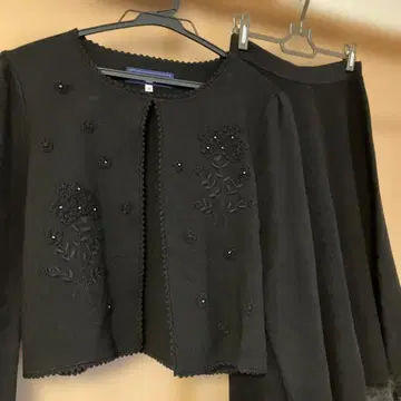 엠즈 그레이시 셋업 스커트 블랙 비즈