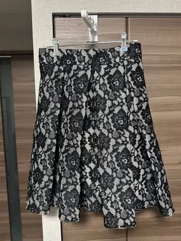 자수 미니 스커트