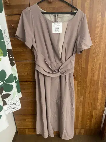 베이지 핑크 드레스