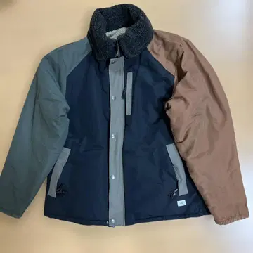 [ 리버서블 ] gym master 마운틴 파카 네이비/브라운