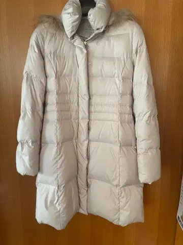 시착의 또 퍼 달린 다운 자켓