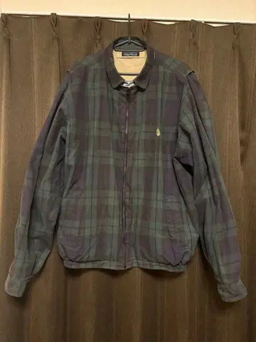 Nautica 체크 무늬 베이지 점퍼