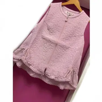 슈퍼 뷰티 플라워 퀼팅이 귀여운 베스트