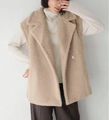 ADAWAS 아다와스 페이크 무스탕 베스트