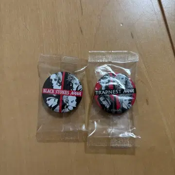 NANA 핀 배지 세트 BLACK STONES & TRAPNEST