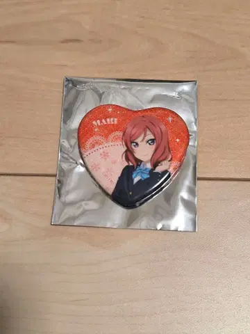 러브 라이브 아뜨레 atre 미니게임 하트형 캔뱃지 니시키노 마키