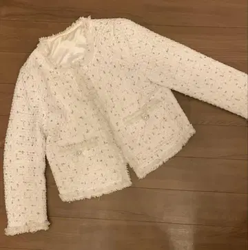 화이트 트위드 가디건