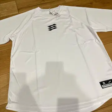 EGOZARU EZST-S2435 화이트 T셔츠 M 사이즈
