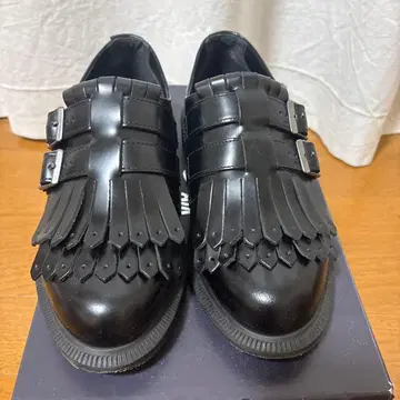 프린지 장식 블랙 로퍼