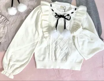 evelyn 퍼 리본 프릴 니트 화이트