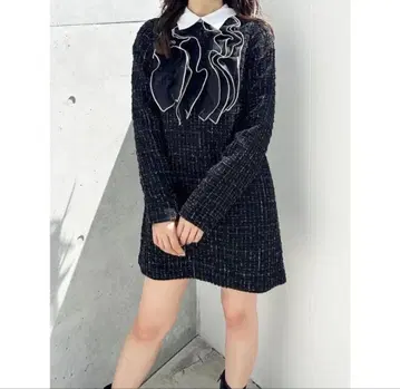 머큐리 듀오 카라 부착 프론트 프릴 미니 원피스