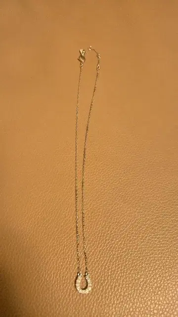 스와로브스키 실버 말발굽 목걸이