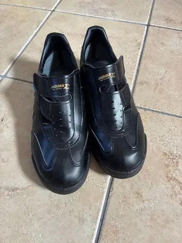 JAGUAR 블랙 스니커즈 27.5cm