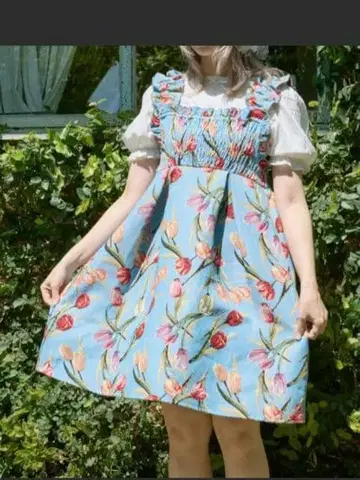 택 포함 새상품 쿠티르와 레트로 고블랑 미니 오버롤 스커트