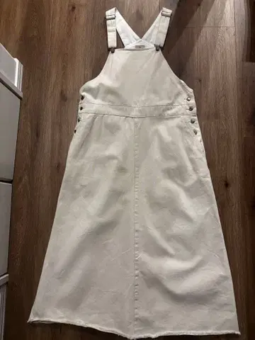 화이트 살로펫 프린지 밑단