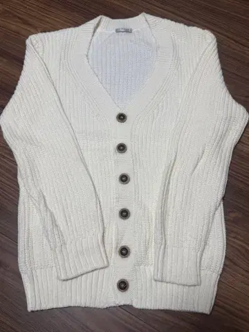 [ 거의 미사용 ] 이탈리아제 니트 정가 60,500엔 사이즈 L