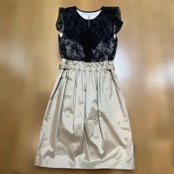 레이스와 새틴 슬리브리스 원피스