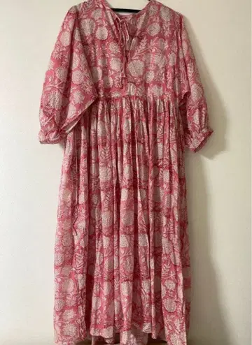 여유로운 프린트 롱 원피스 핑크 미사용