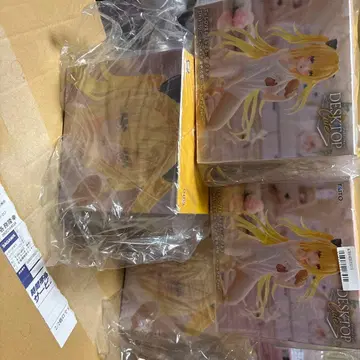 DESKTOP Cute 피규어 복수개 있음