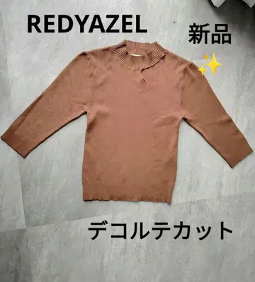 새상품 REDYAZEL 레이디 아젤 데콜테 컷 니트 상의 FREE