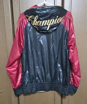 Champion 나일론 자켓 M 빨간색/블랙 골드 로고 자수 라인