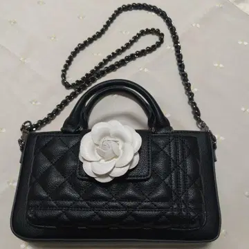 Riu 새상품급 ROSE phone bag 블랙