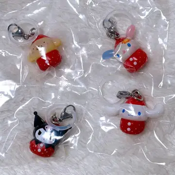 산리오 딸기 메지루시 액세서리 3