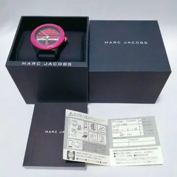 MARC JACOBS 손목시계 블랙/핑크