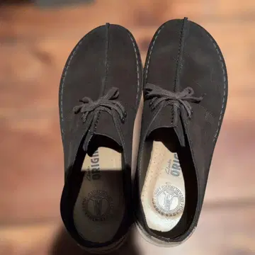 Clarks 오리지널 짙은 갈색 디저트 부츠