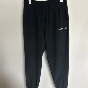 newbalance 블랙 조거 팬츠