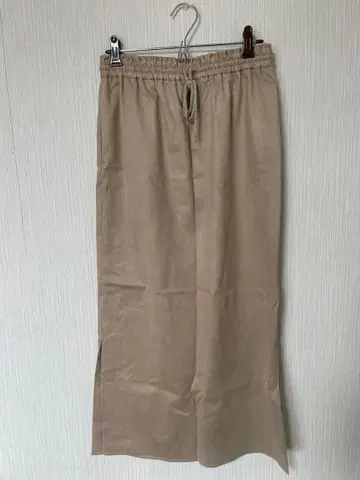 MICA&DEAL 베이지 타이트 스커트