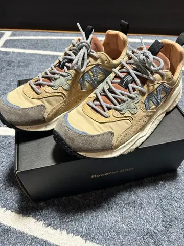 플라워 마운틴 스니커즈 27.5