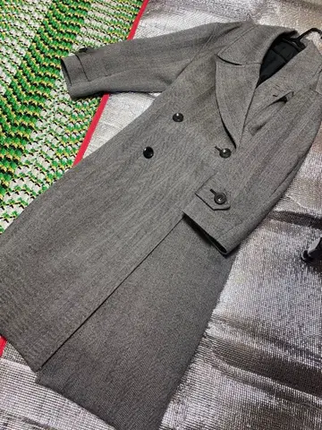 그레이 더블 브레스트 체스터 코트