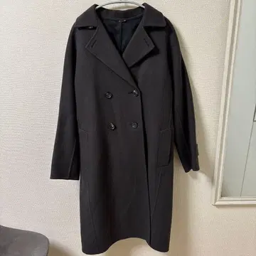 다크 브라운 더블 브레스트 코트