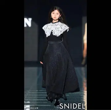 디자인 미디엄 볼륨 스커트 SNIDEL SIZE 0