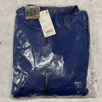 새상품 UNIQLO BLOCK TECH 집업 후드티 유니클로