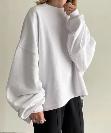 y/m 와이드 슬리브 맨투맨