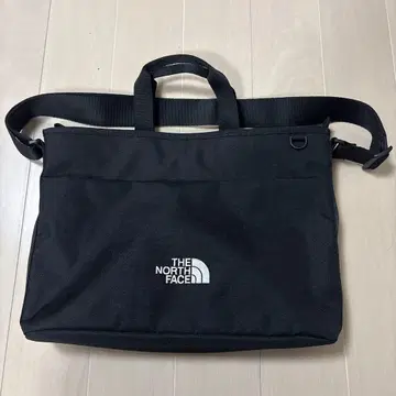 THE NORTH FACE 블랙 숄더백