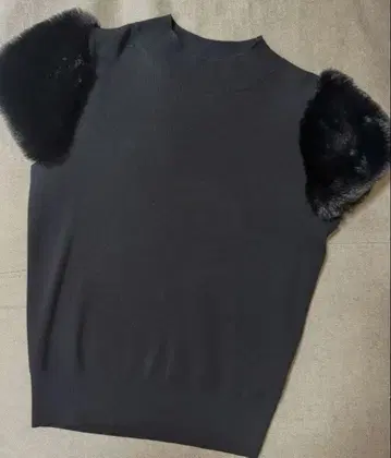 셀포드 실크 블렌드 숏 퍼 슬리브 니트