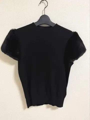 셀포드 실크 블렌드 숏 퍼 슬리브 니트