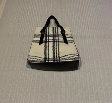 ikka 체크 무늬 토트백