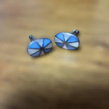 파랑과 화이트의 오벌 커프 링크스