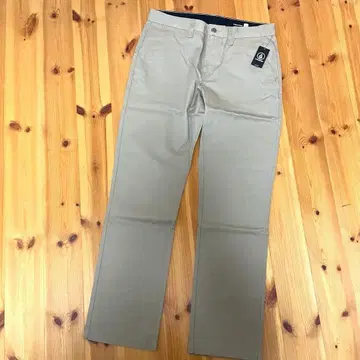 VOLCOM 베이지 치노 팬츠 32