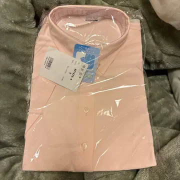 미개봉 핑크 버튼 다운 셔츠