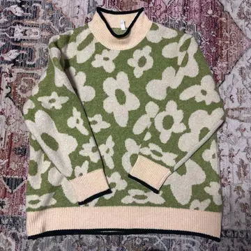 LUPILIEN 꽃무늬 하이넥 스웨터