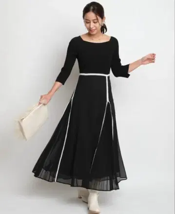 택 포함 새상품 Mystrada 아지메 플리츠 도킹 원피스