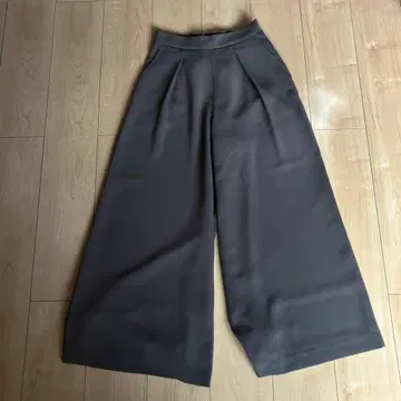 미사용 새상품 DIARIUM 정가 18,700엔 와이드 팬츠 카키