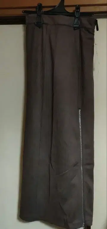 브라운 엑시즈팜 레이스 라인 지퍼 타이트 스커트